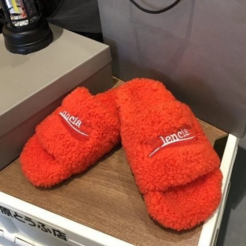 Embroidered Furry Winter Slide