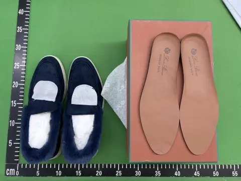 Fleece-Lined Leather Loafers -4