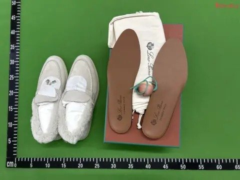 Fleece-Lined Leather Loafers -3