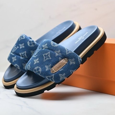 Everyday Fashion Slides 041