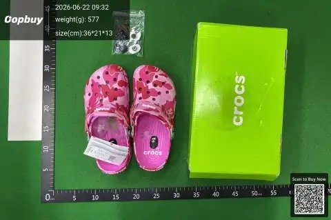 Collaborative Non-Slip Beach Clogs -6