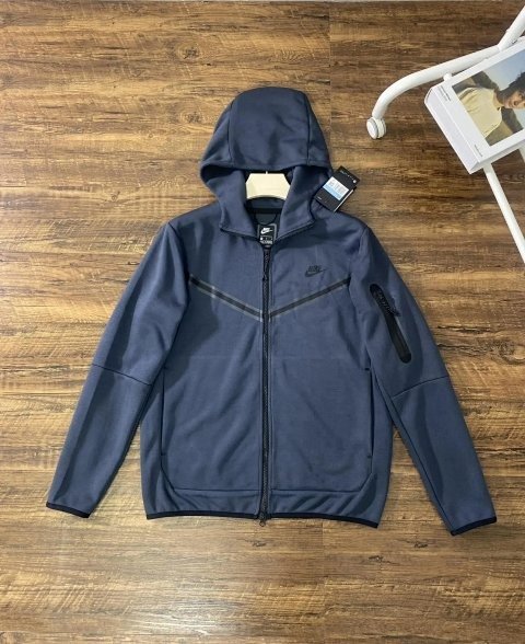 Classic Comfort Tracksuit 006