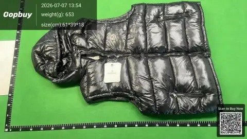Detachable-Hood Padded Vest -6