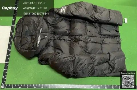 Detachable-Sleeve Down Jacket -3