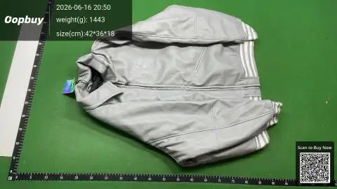 8010 Varsity Jacket -4