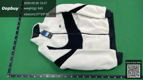 Premium Graphic Sweater -4
