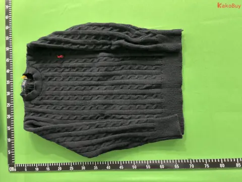 Cable-Knit Crewneck Sweater -1