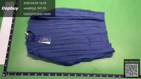 Cable-Knit Crewneck Sweater -5