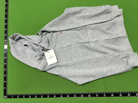 Classic Zip-Up Sweatshirt -1