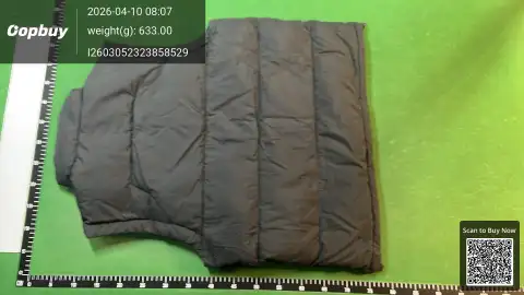 Two-Color Down Vest -2