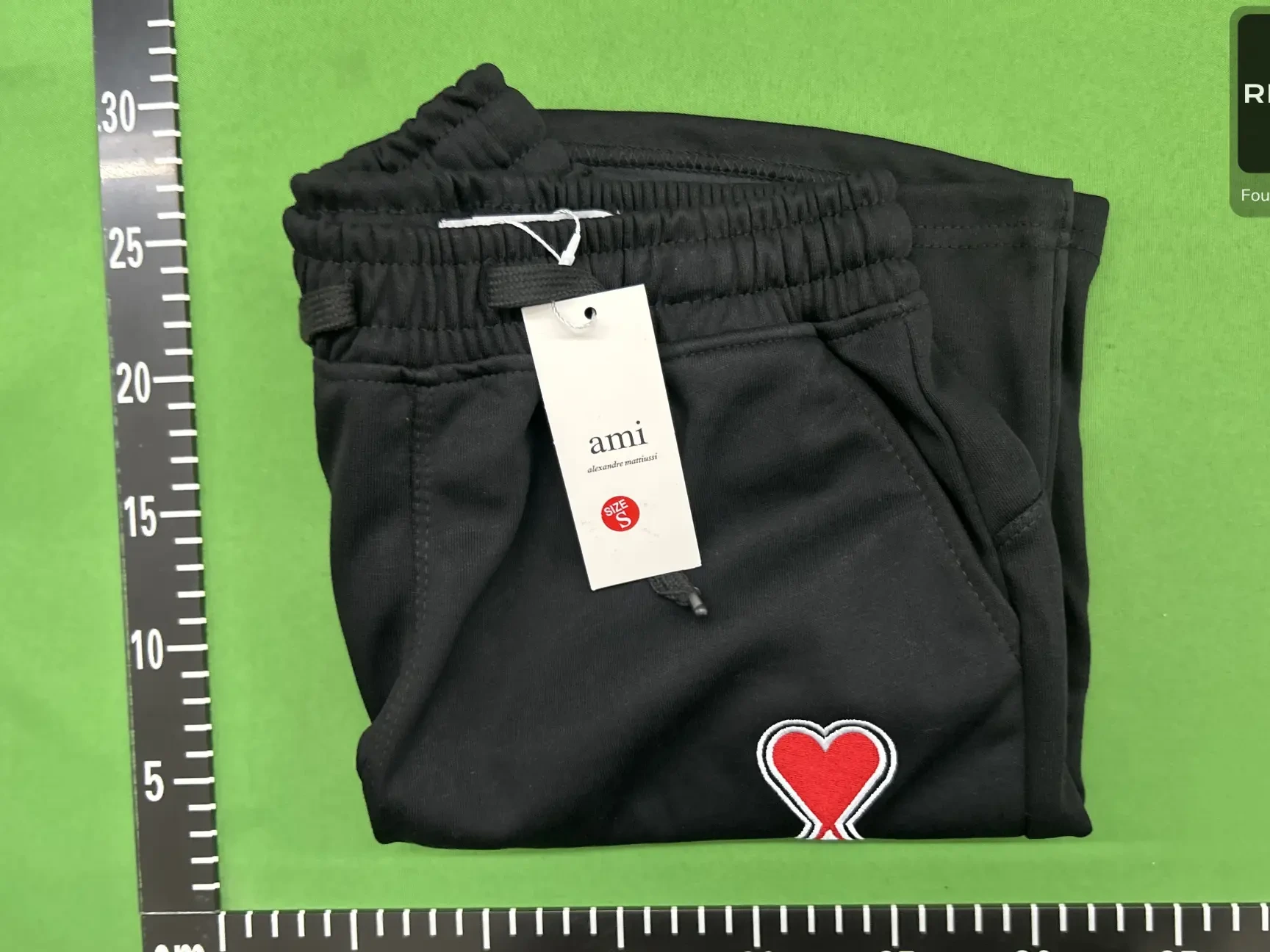 Unisex Heart Logo Casual Shorts -2