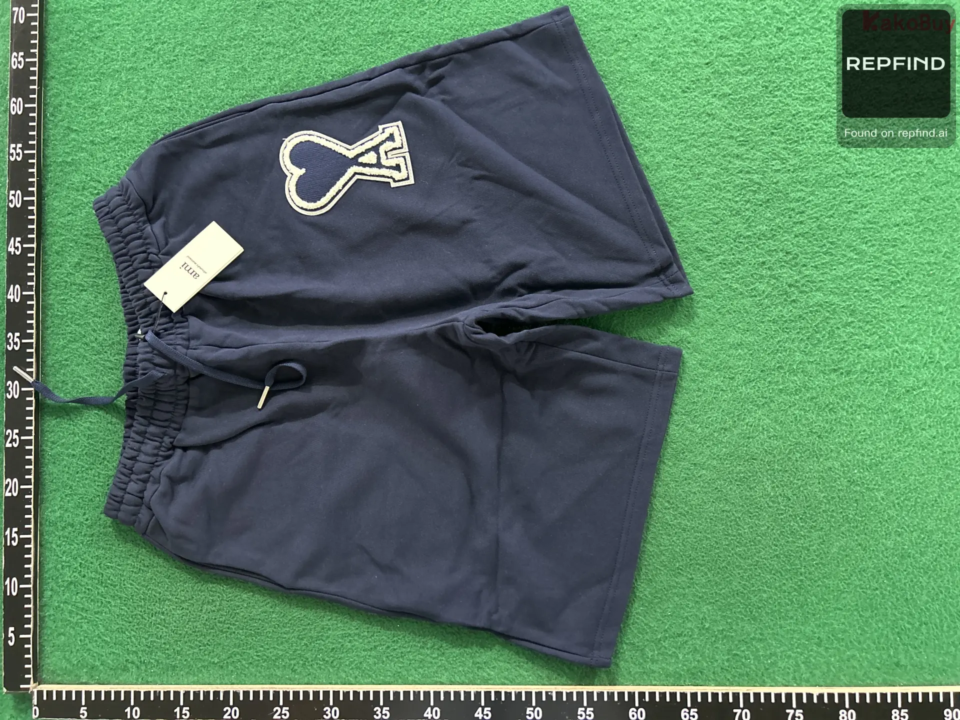 AM1 Heart Embroidered Shorts -2
