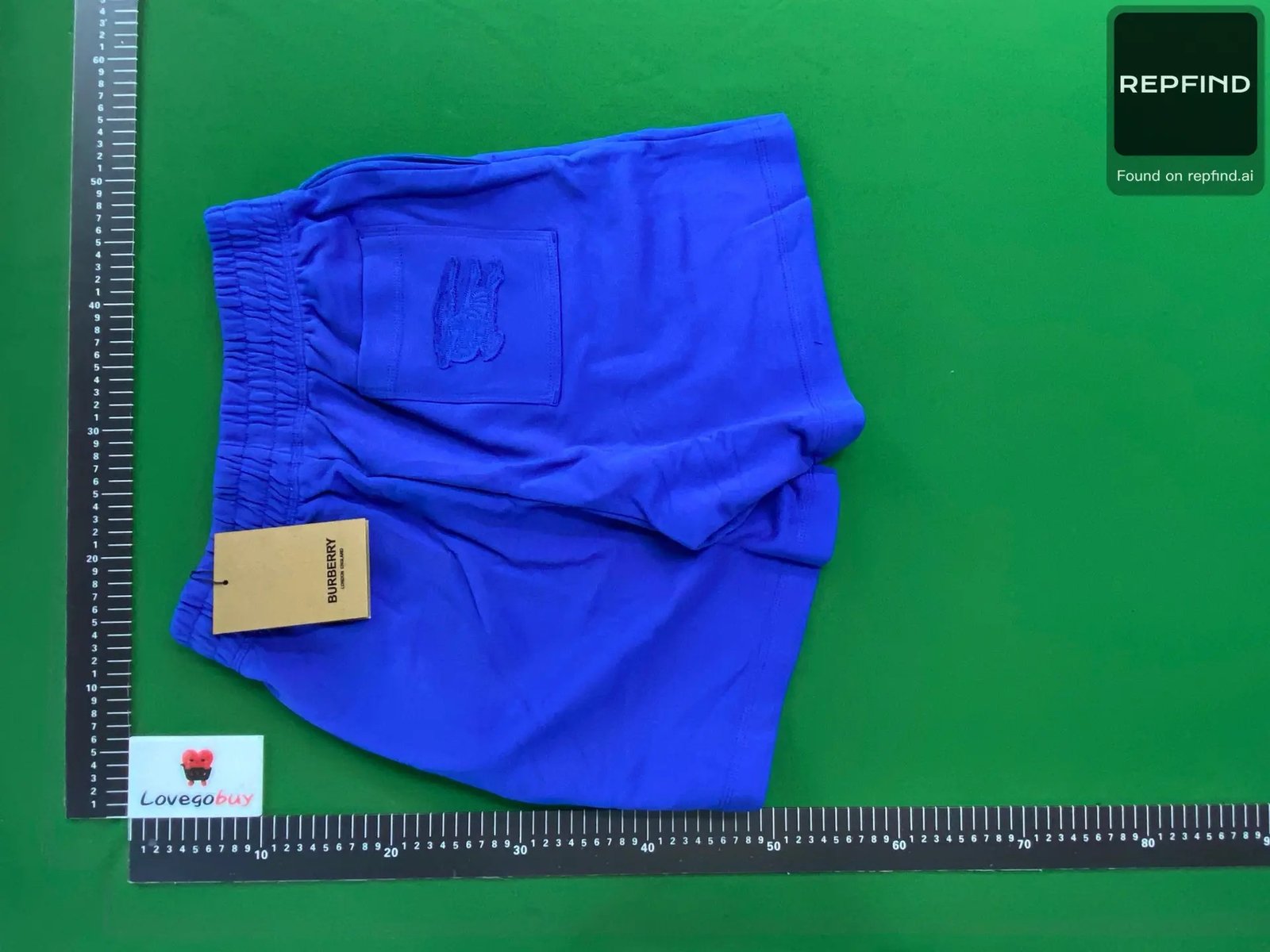 Classic BB Knee-Length Shorts with Back Pocket Appliqué -3
