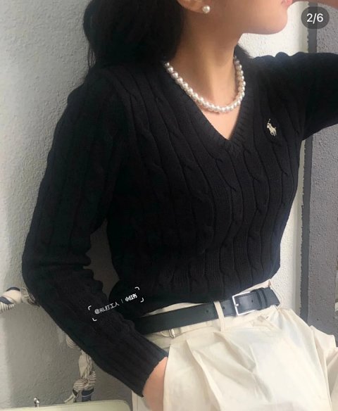 Pony Embroidered V-Neck Cable-