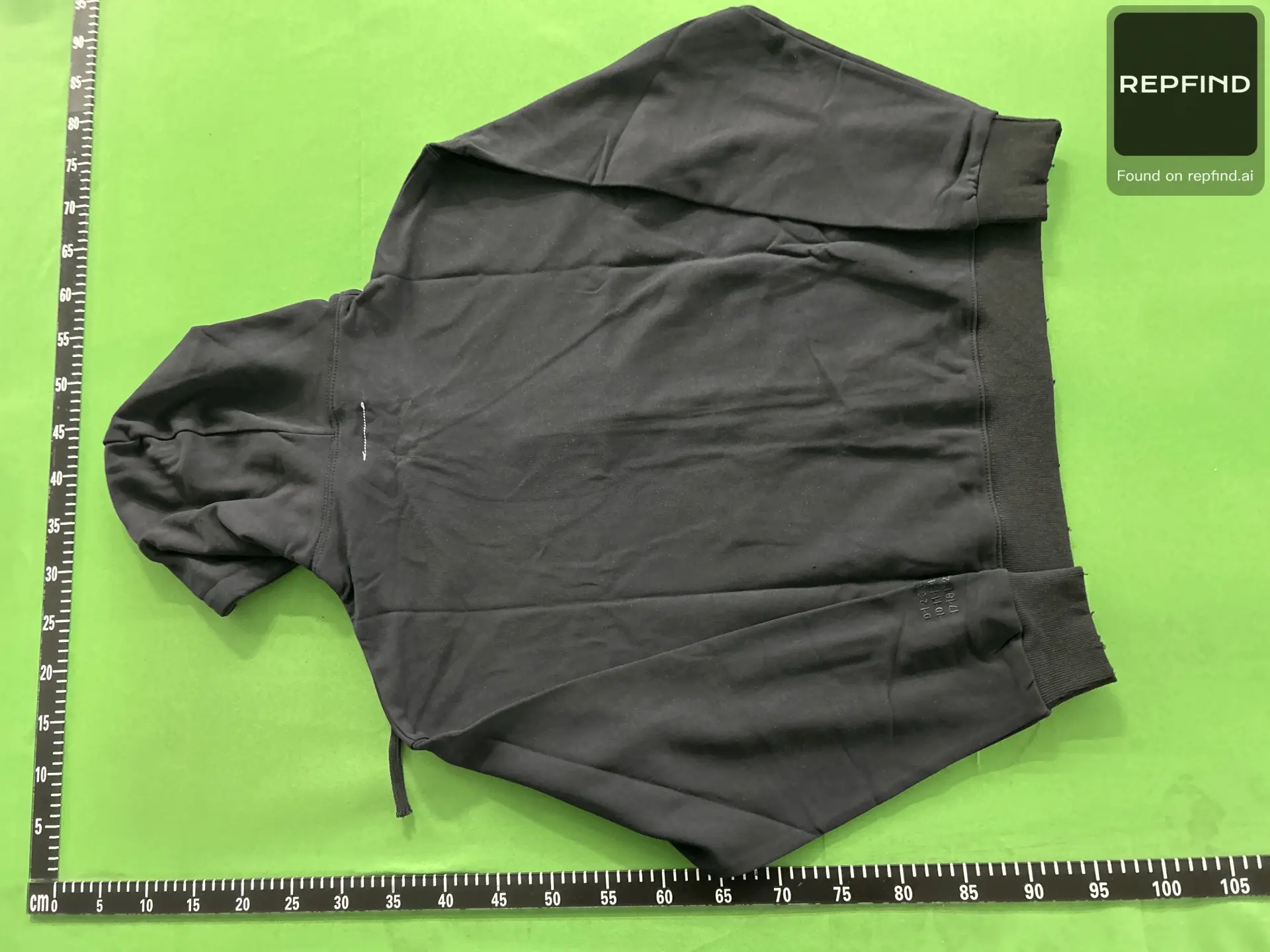 1994 Graphic Zip-Up Hoodie -2