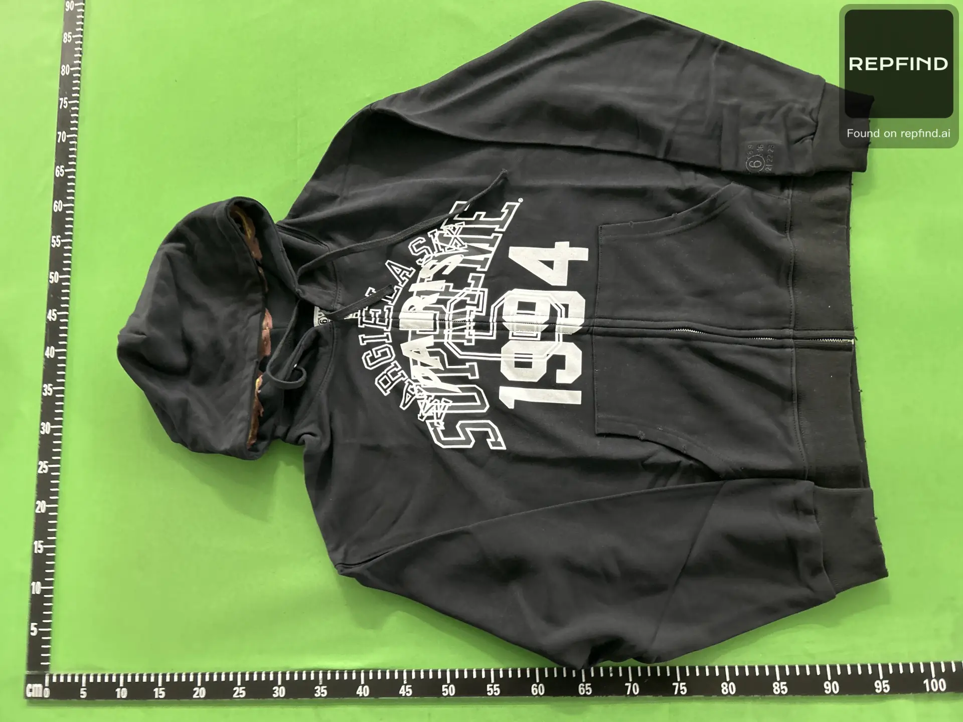 1994 Graphic Zip-Up Hoodie -5