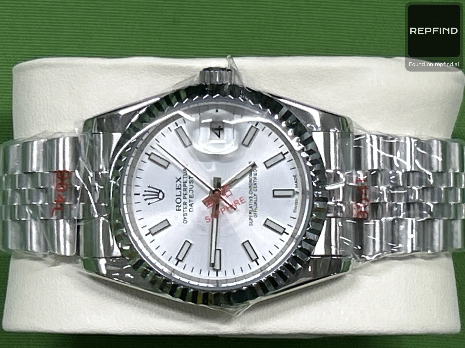 White Dial Fluted Bezel Bracelet Watch -6