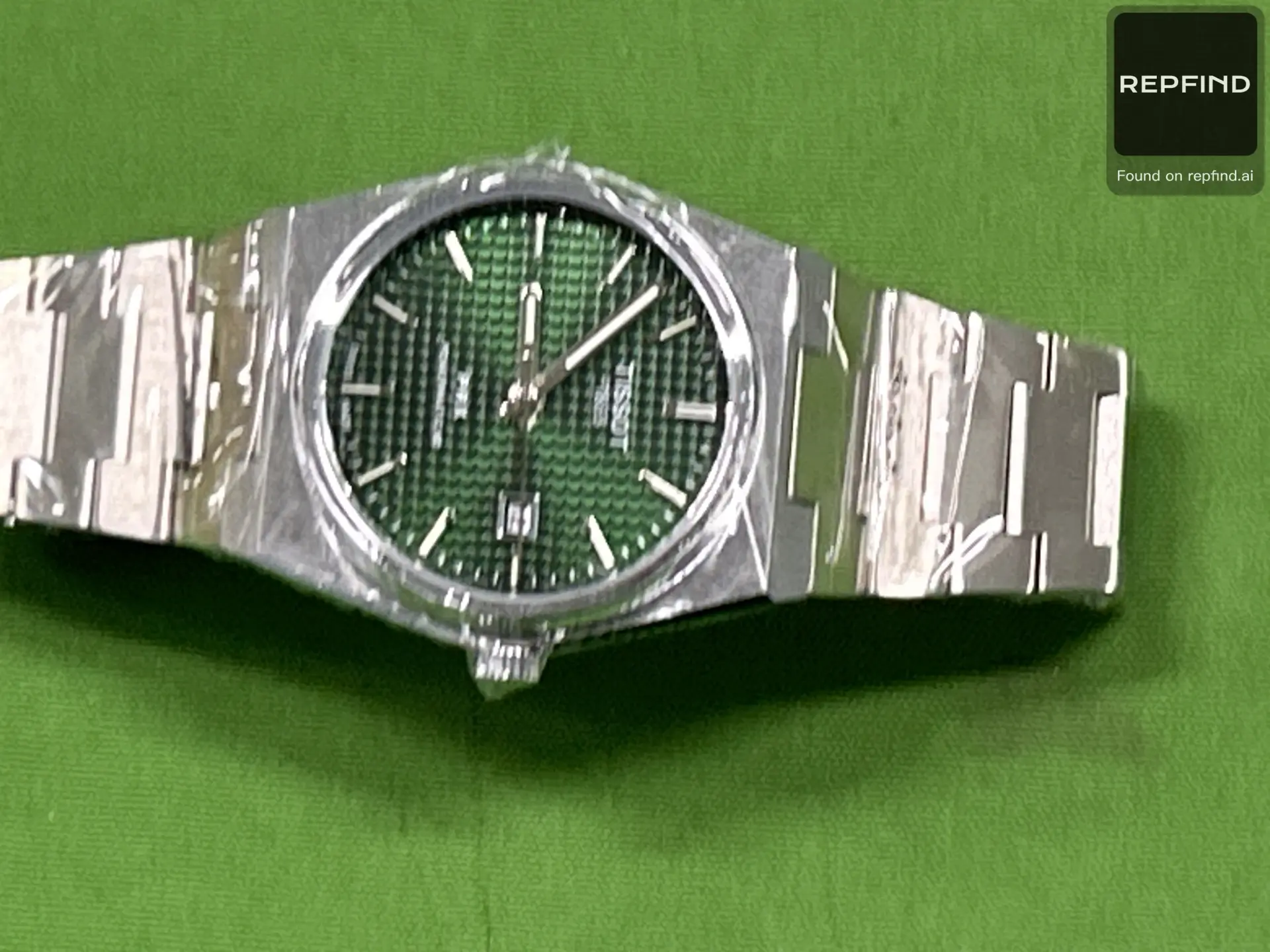 Textured Dial Steel Bracelet Watch Collection -4
