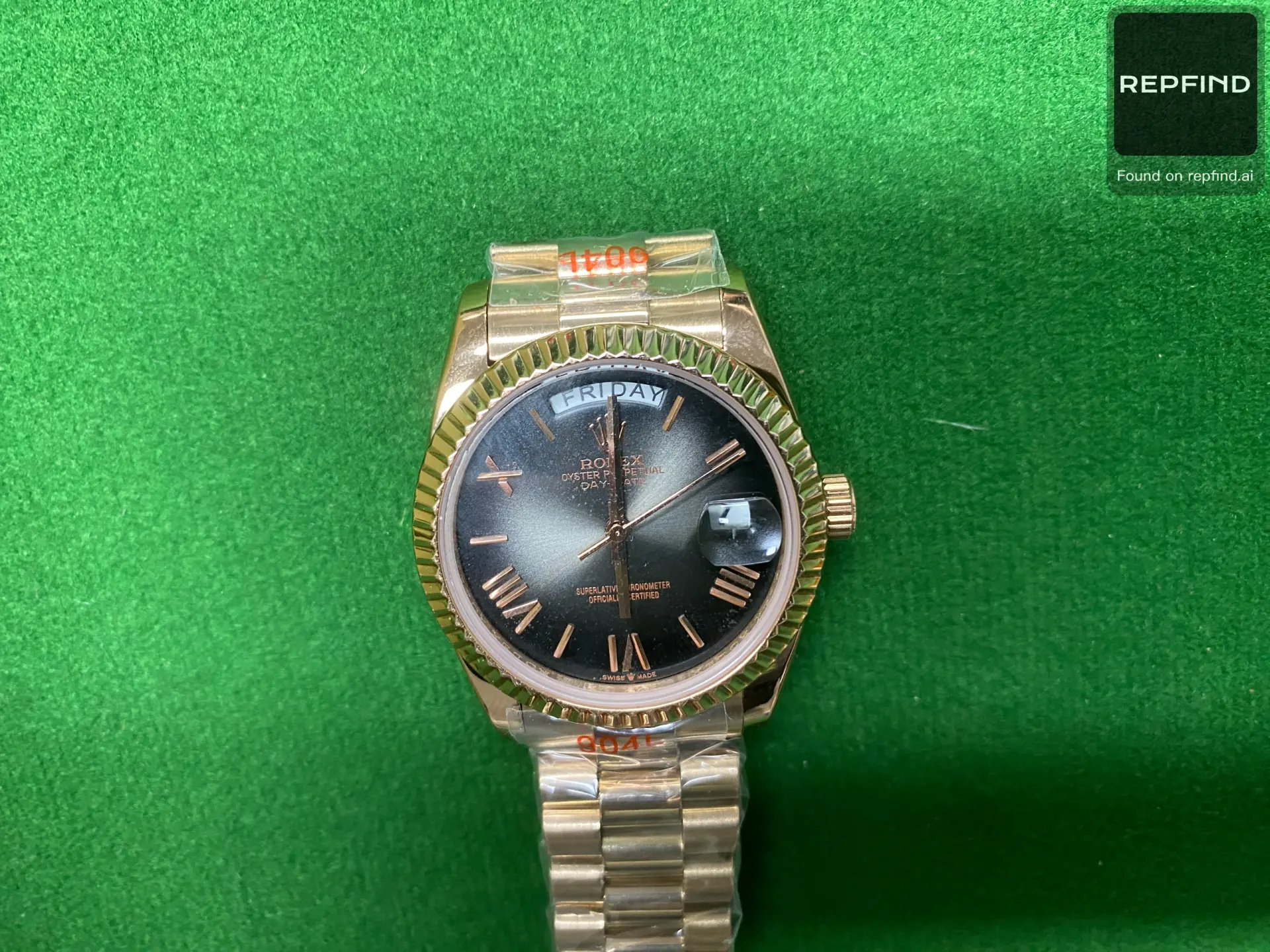 Light Blue Dial Fluted Bezel Bracelet Watch -5