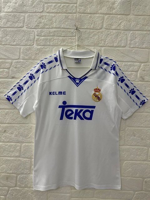 Real Madrid Retro No. 7 Footba