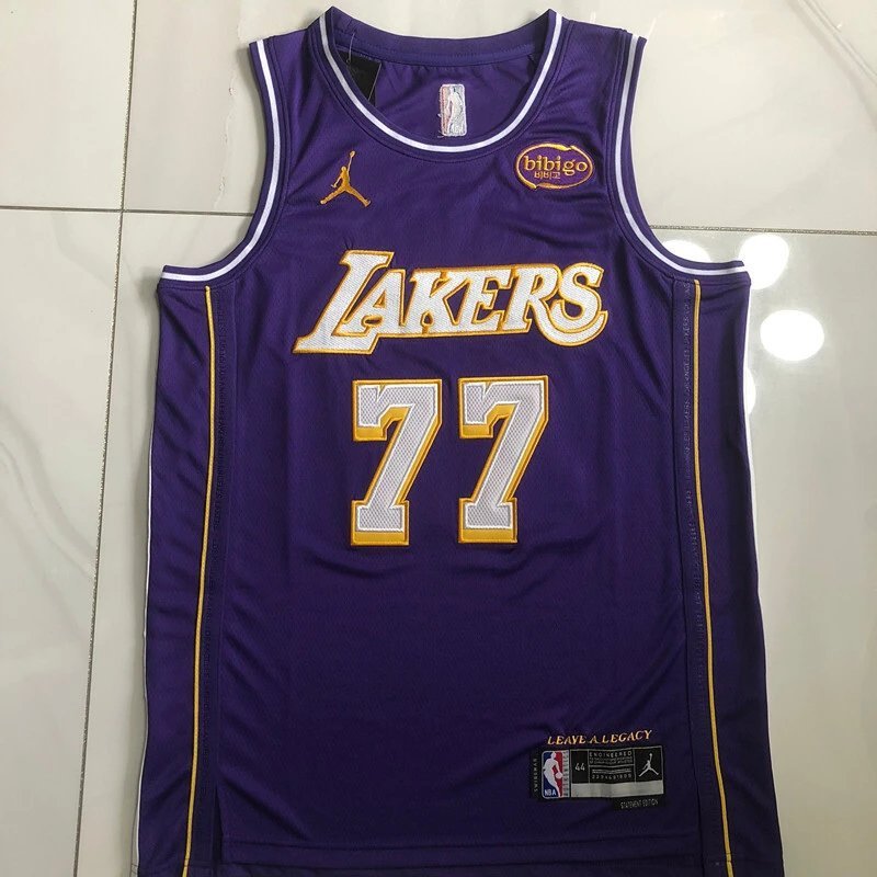 Los Angeles No. 77 Basketball