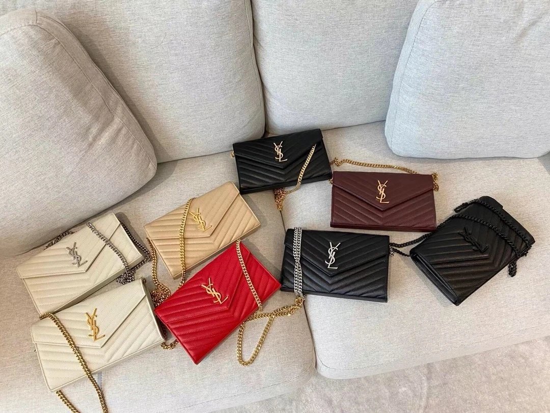 Quilted Clutch and Chain Bag C