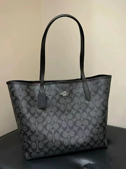Coach City 33 Tote Bag