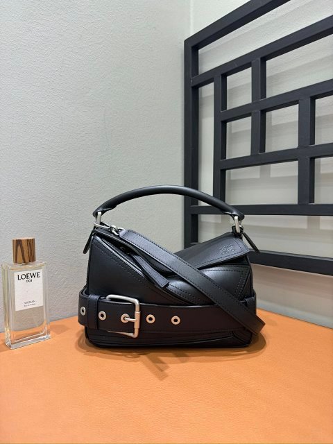 Buckle Shoulder Bag 66001