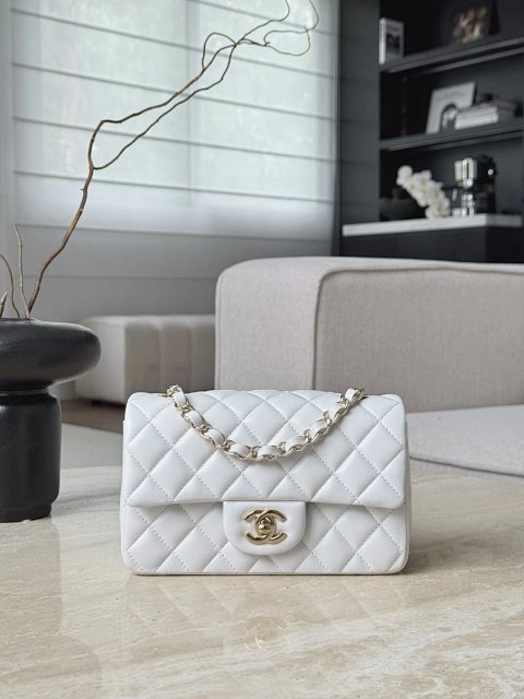 Quilted Chain Shoulder Bag CF2