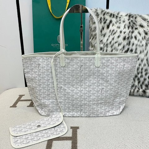 Patterned Tote and Pouch Set 8