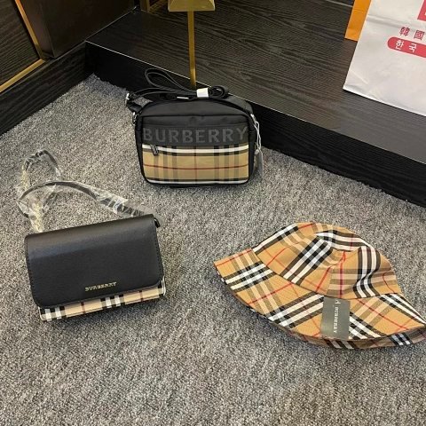 Plaid Bag and Pouch Set AGT
