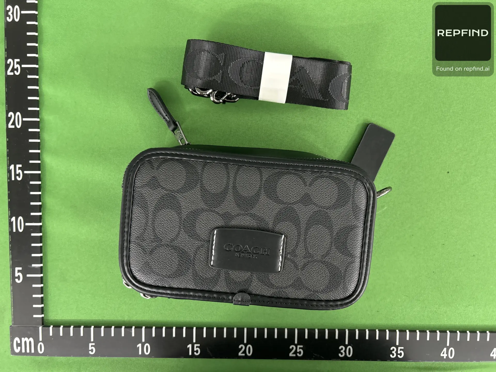 Coach Men's Camera Bag 9950 -2