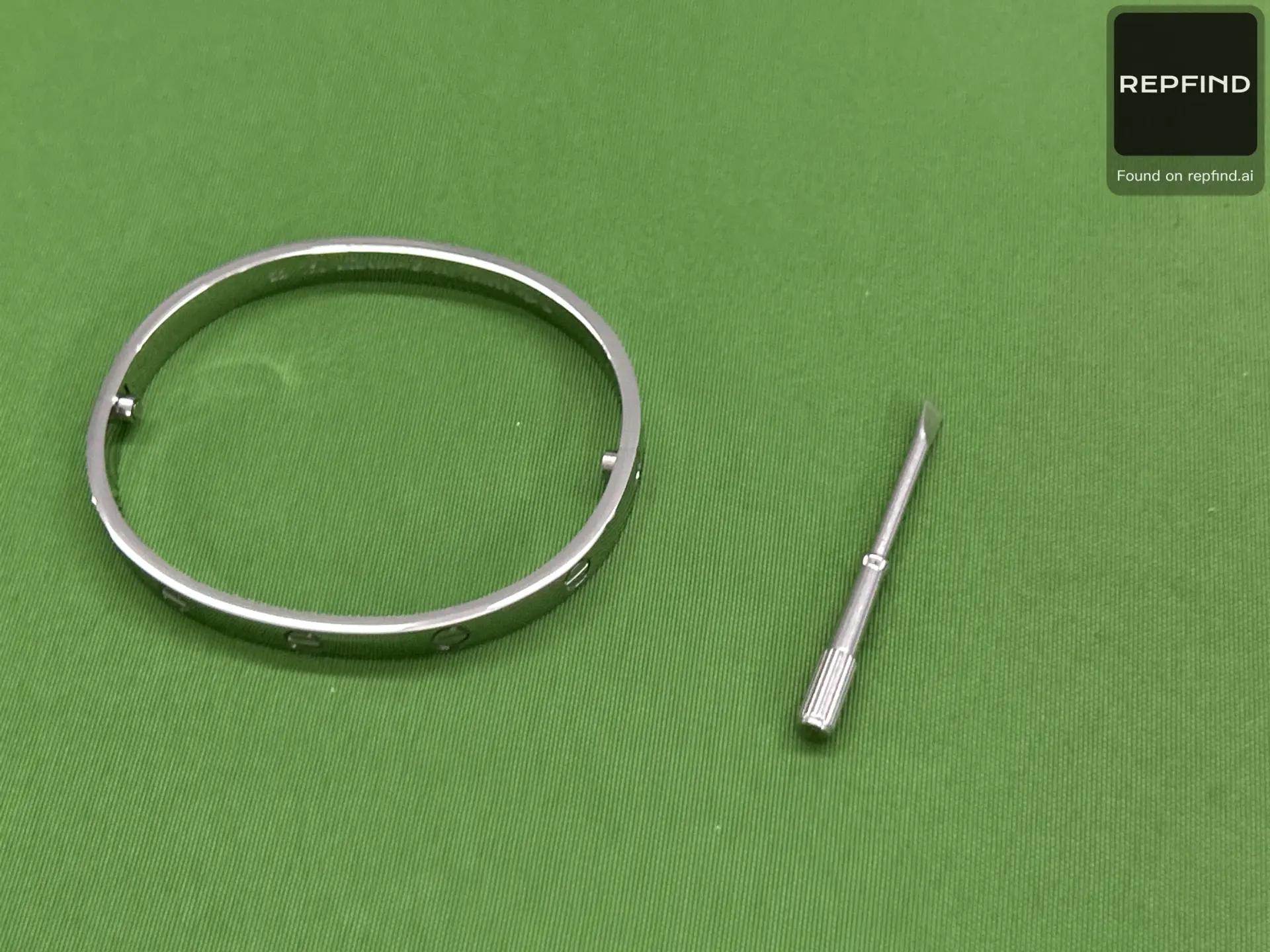 Screw Motif Bangle 578 -2