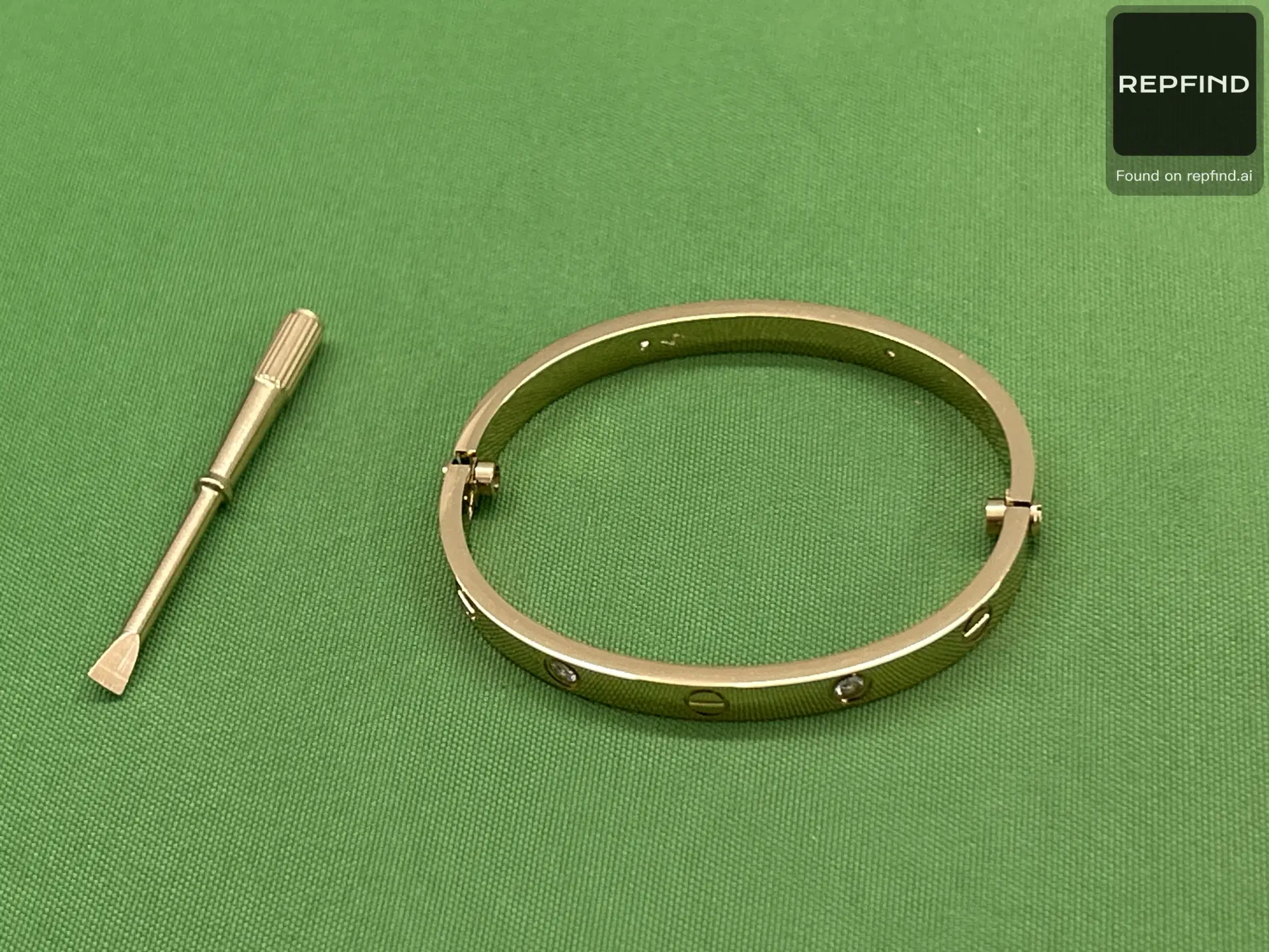 Screw Motif Bangle 578 -5
