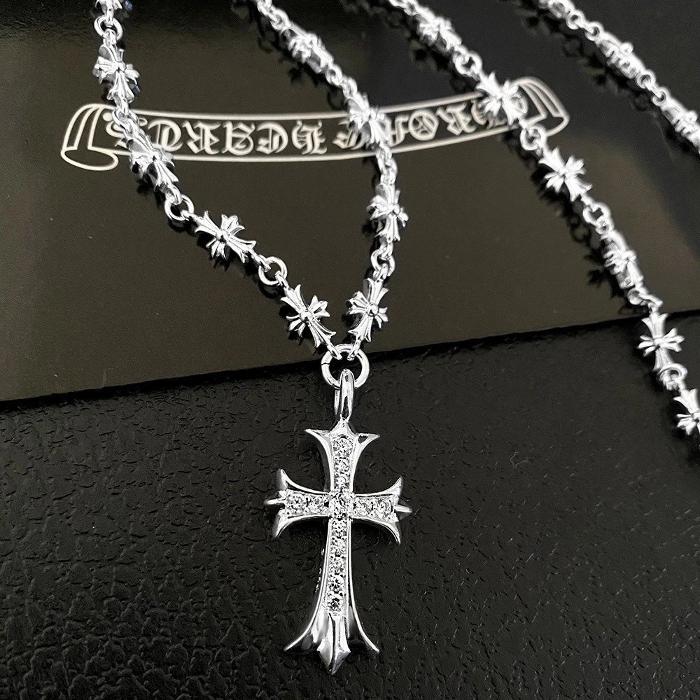 Vintage Cross Pendant Chain Ne