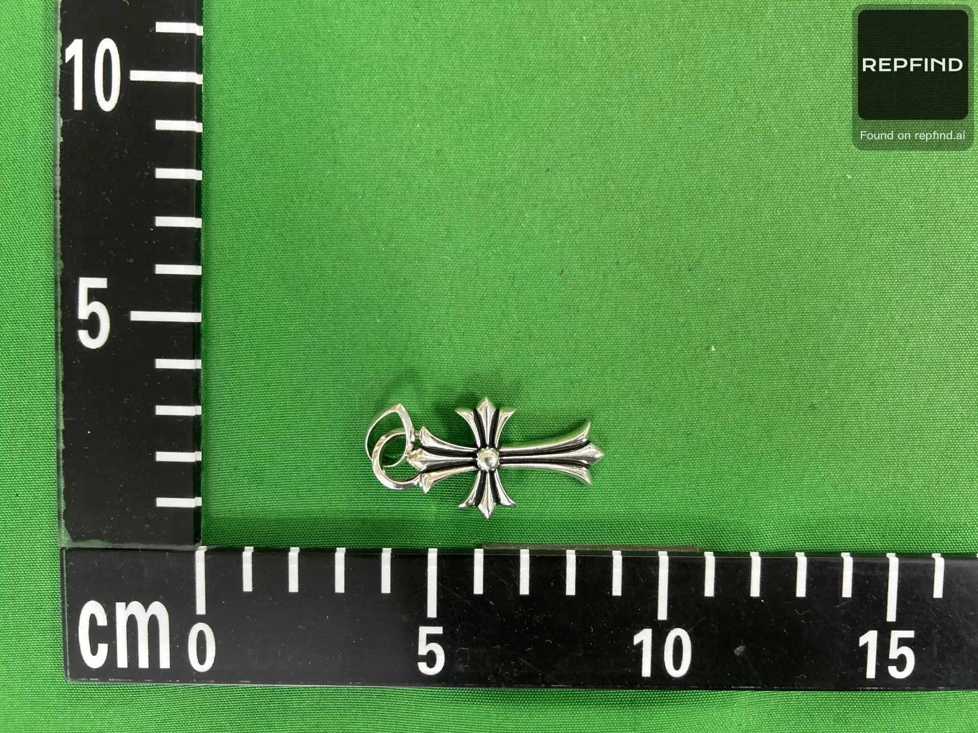 Cross Pendant Necklace Collect