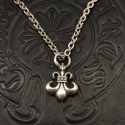 Floral Charm Chain Necklace