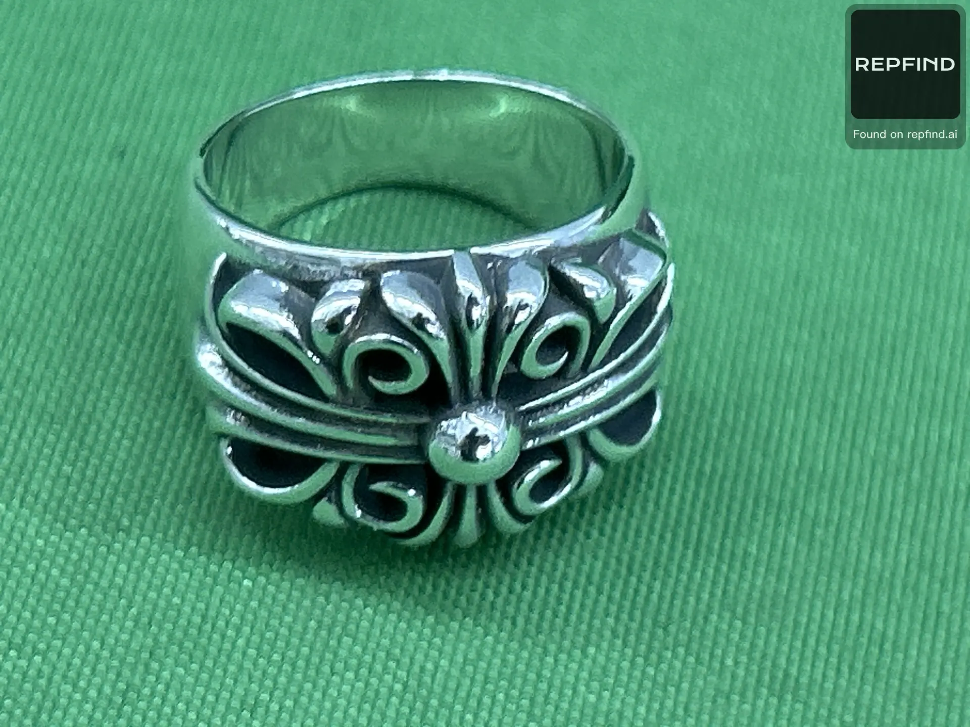 Gothic Cross Band Ring -3