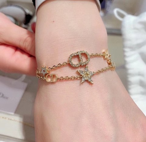 Star Charm Chain Bracelet
