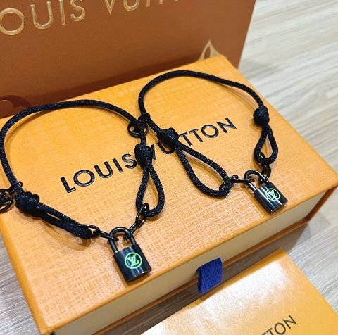 Cord Charm Bracelet - Style 21