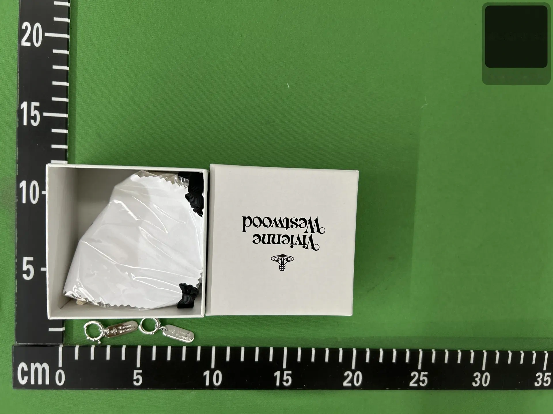 Engraved Tag Hoop Earrings - 010 -4