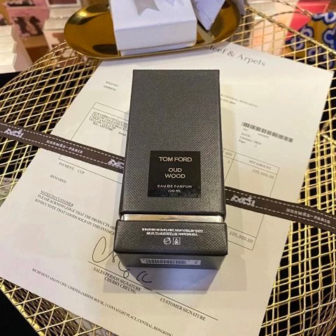 Oud Wood Fragrance