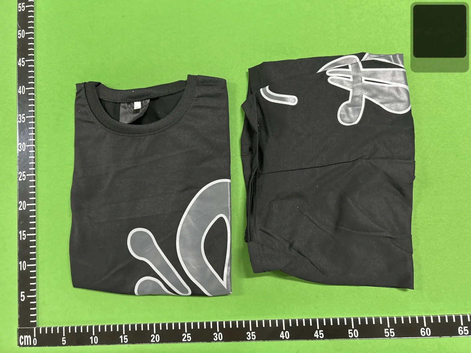 Letter Print T-Shirt and Shorts Set -4