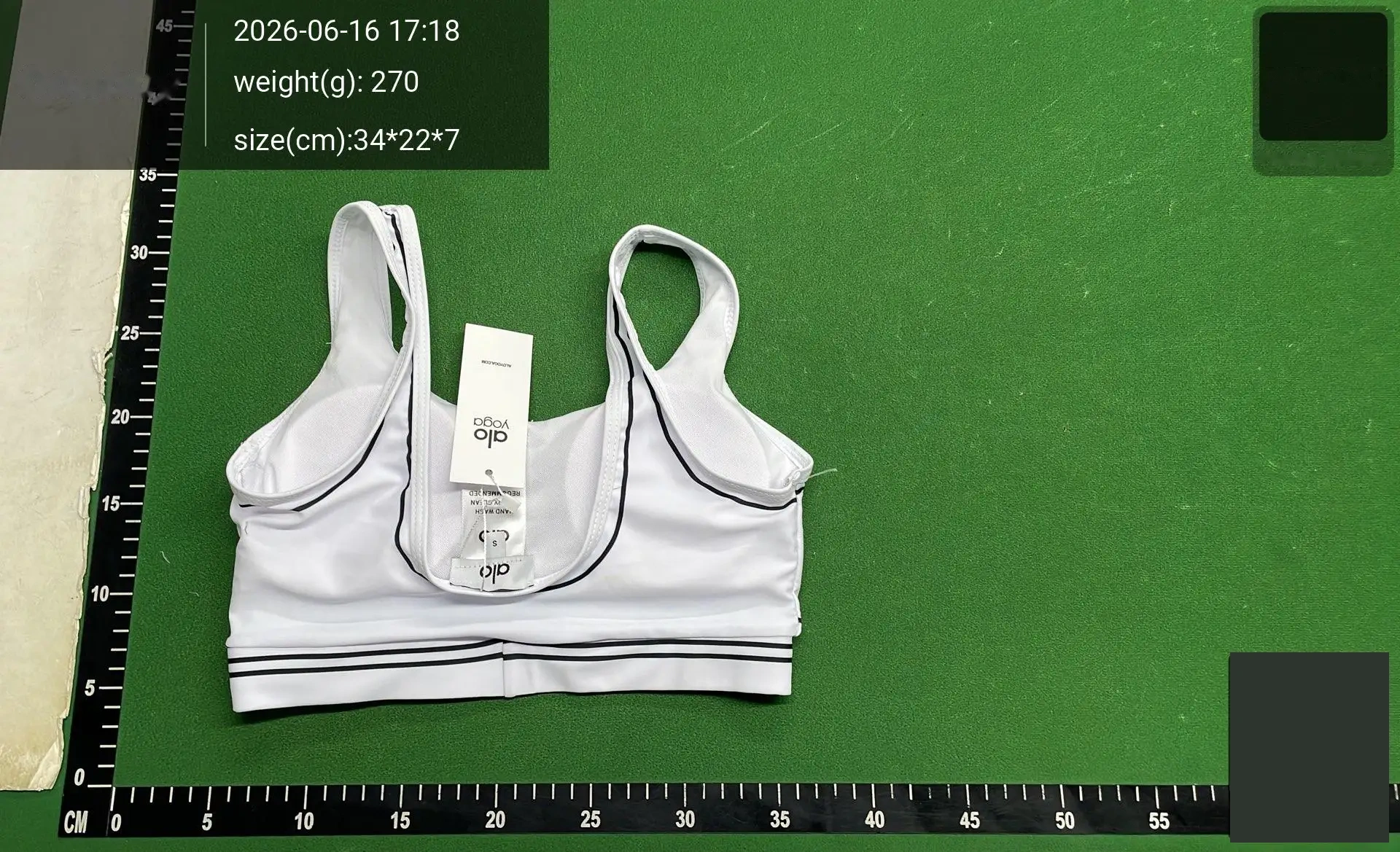 Contrast-Trim Sports Bra and Leggings Set -3