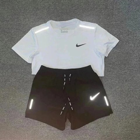 Athletic T-Shirt and Shorts Se