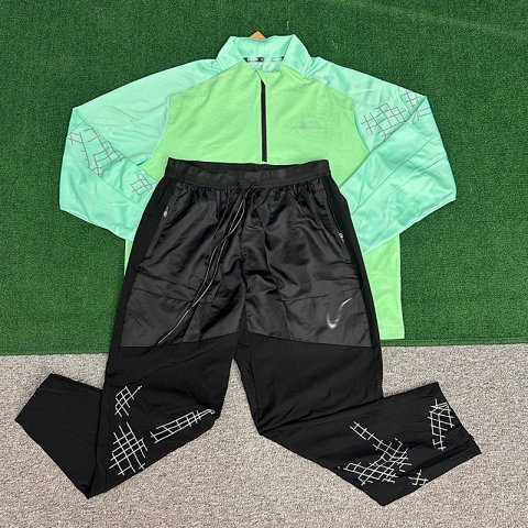 Half-Zip Running Top and Train
