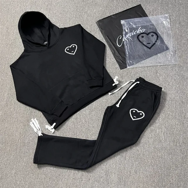 Heart-Graphic Hoodie and Jogger Set -2