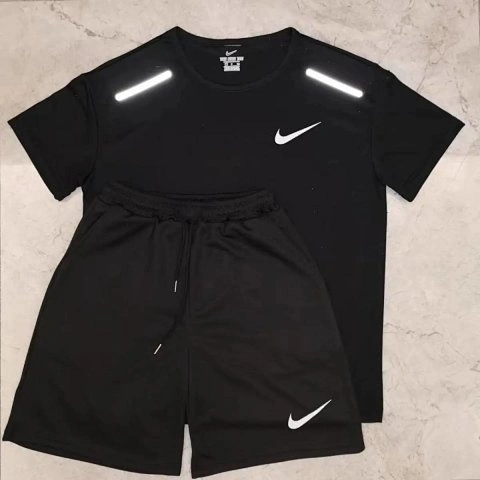 Athletic T-Shirt and Shorts Se