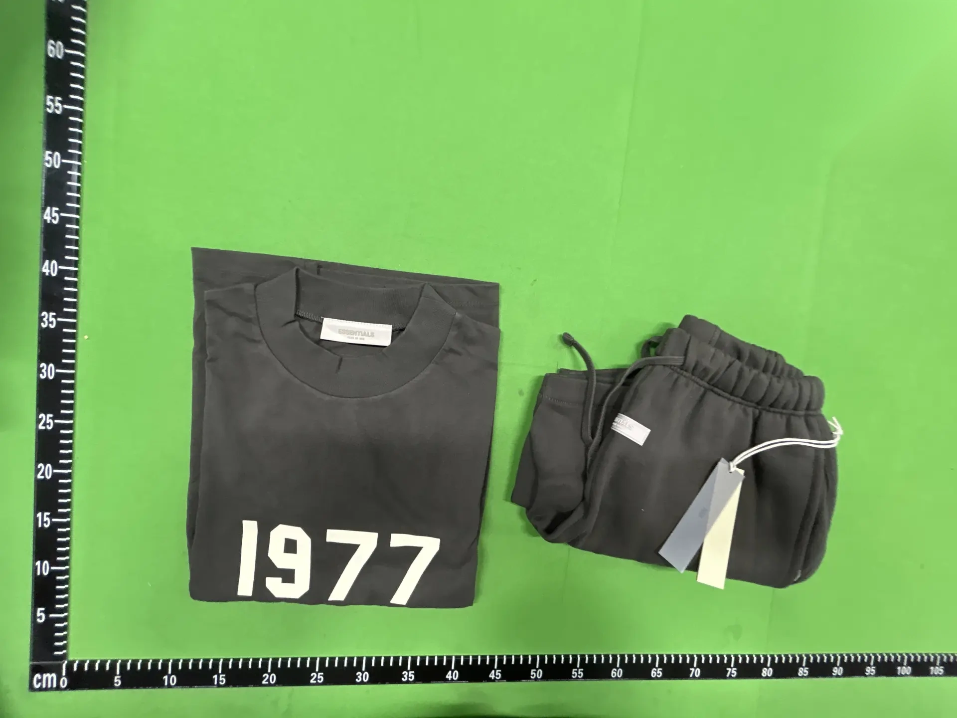 1977 T-Shirt and Shorts Set -3