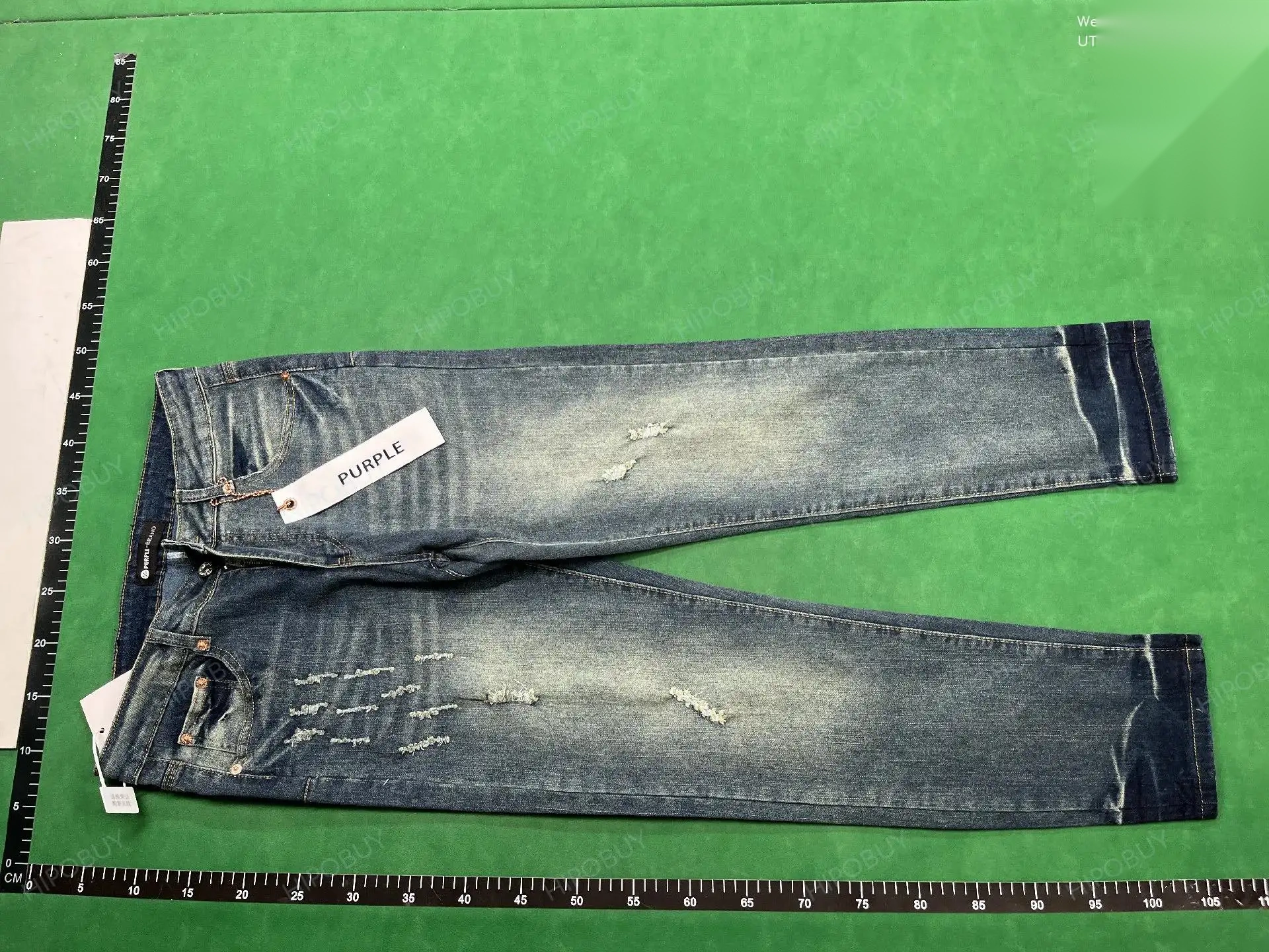 Embroidered Distressed Jeans -2
